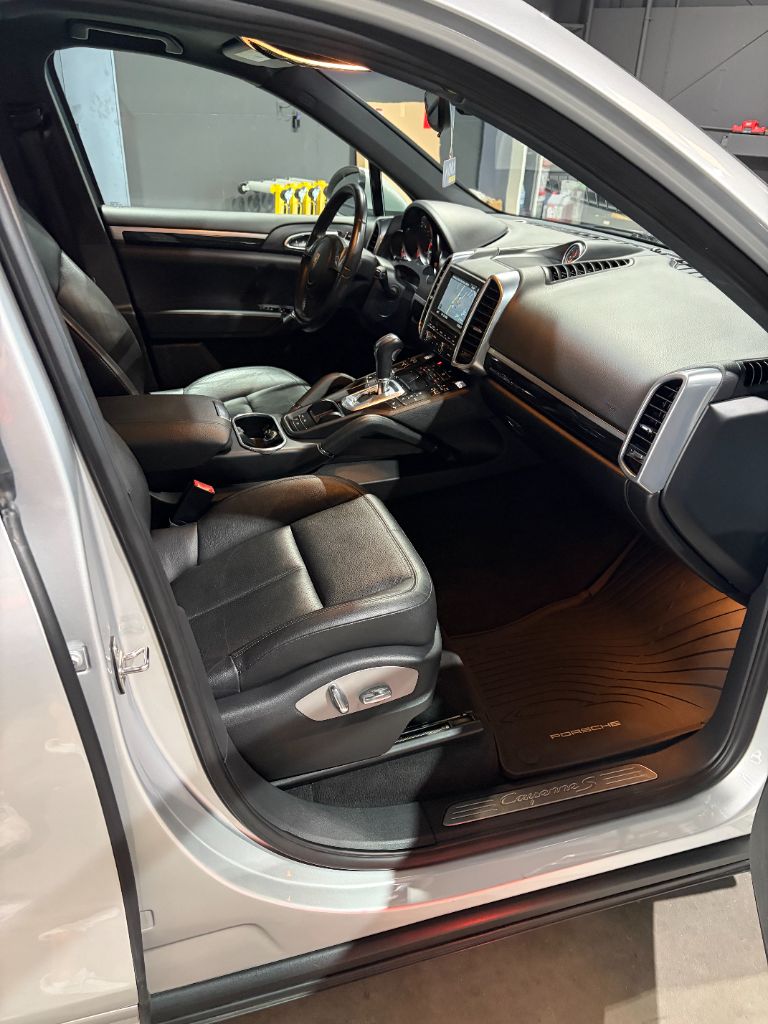 2013 Porsche Cayenne S Hybrid - Photo 27