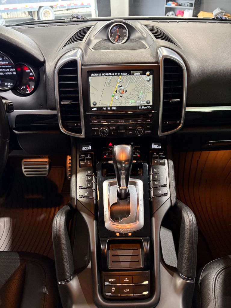 2013 Porsche Cayenne S Hybrid - Photo 21