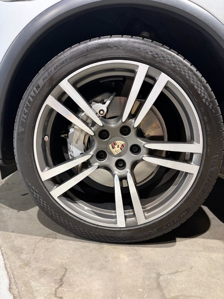 2013 Porsche Cayenne S Hybrid - Photo 12