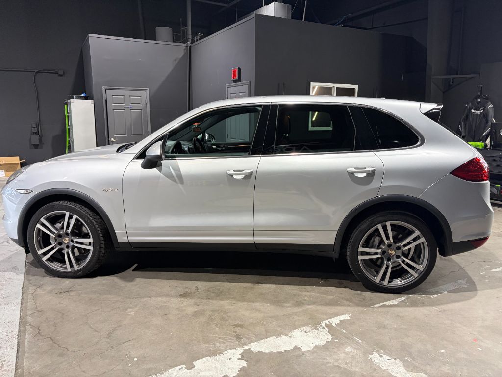 2013 Porsche Cayenne S Hybrid - Photo 10