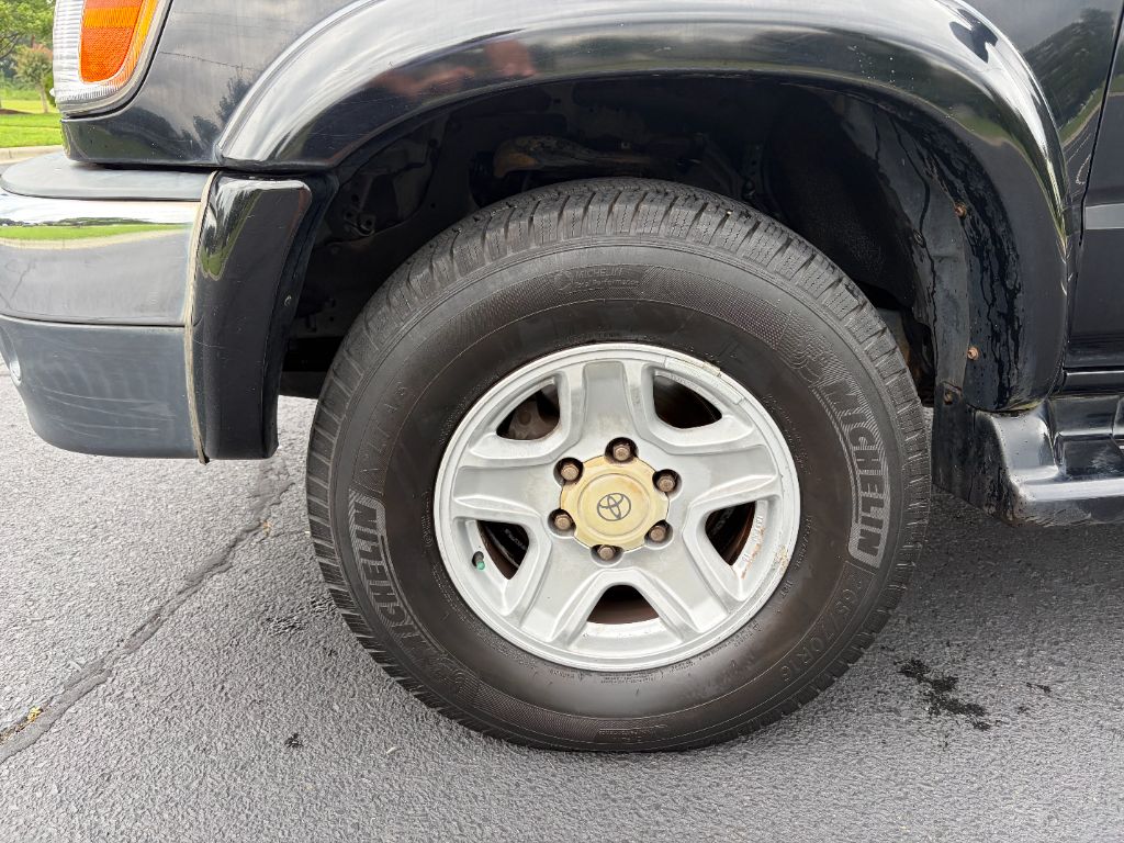 2002 Toyota 4Runner SR5 - Photo 9