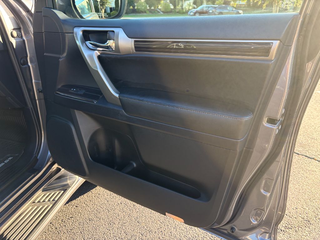2020 Lexus GX PREMIUM - Photo 33